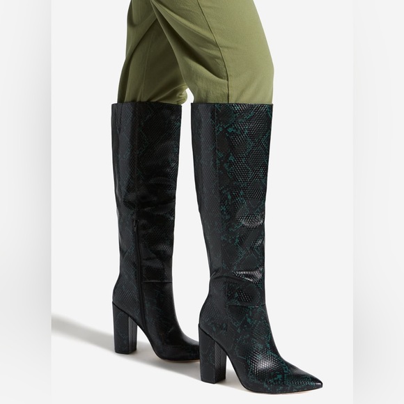 New in Box Larena Ponderosa Pine Block Heel Boot, 8.5 - Picture 1 of 7